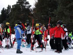 ‘Türkiye Şehitleriyle Yürüyor'